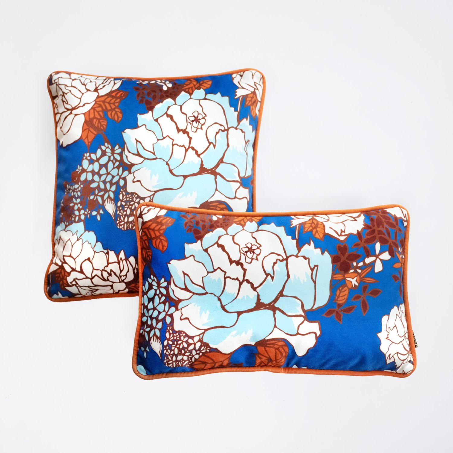 Housse de coussin en velours avec passepoil motif Floralie d'Automne